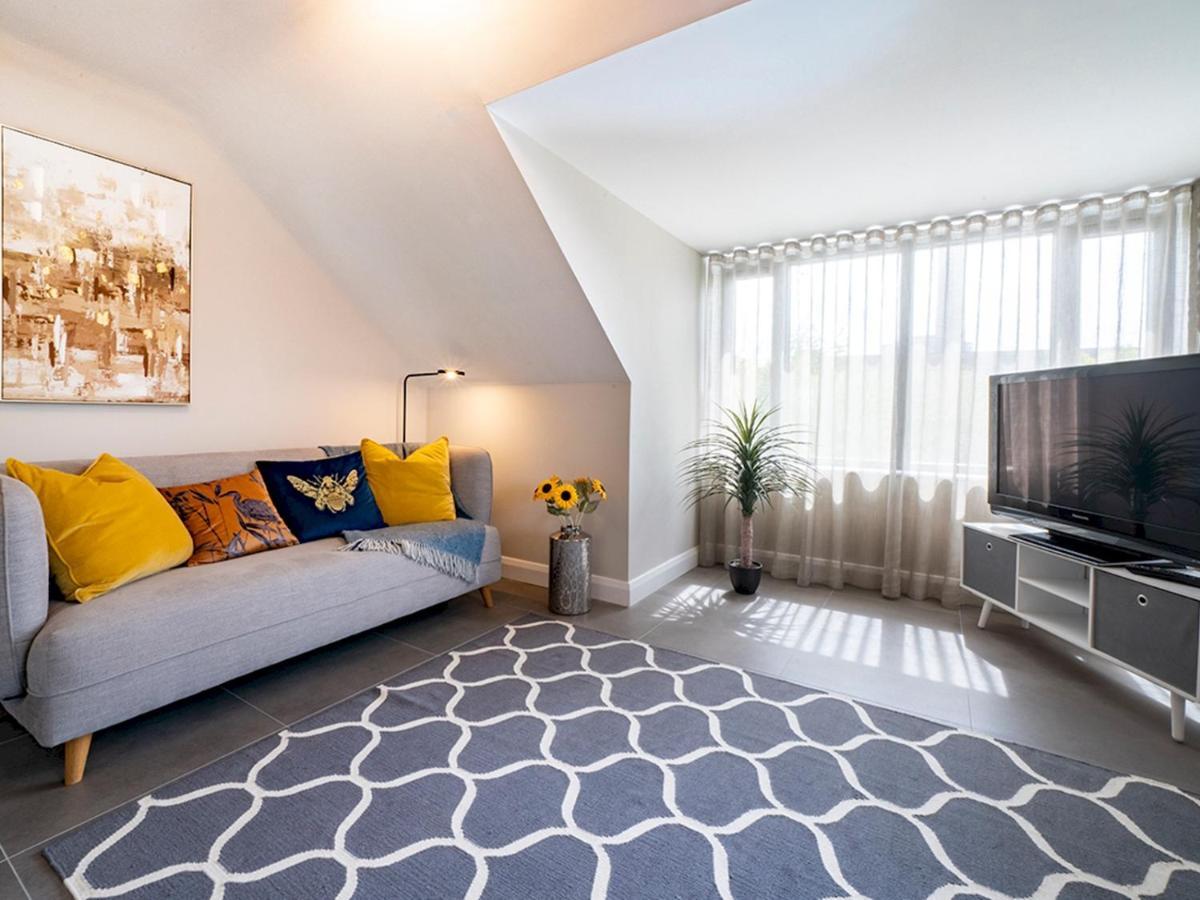 Pass The Keys Luxurious 1Br Apt In Prime Location With Top Amenities Lägenhet Belfast Exteriör bild