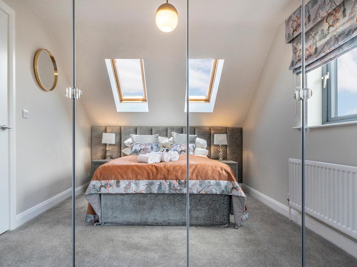 Pass The Keys Luxurious 1Br Apt In Prime Location With Top Amenities Lägenhet Belfast Exteriör bild
